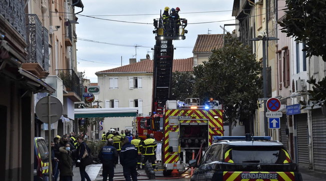 francia palazzina fiamme morti bambini