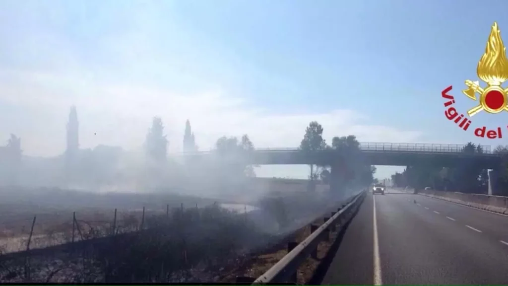 incendio A1 sterpaglie 18 marzo