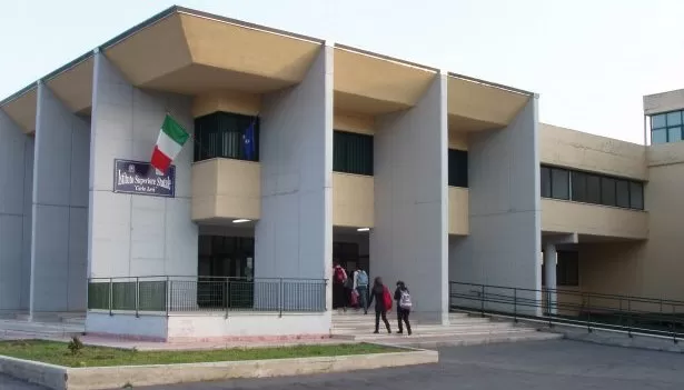 furto liceo Marano 6 marzo