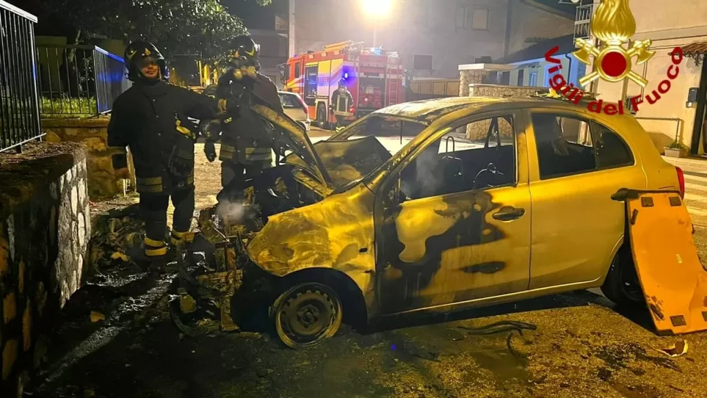 forino incendio auto 9 aprile