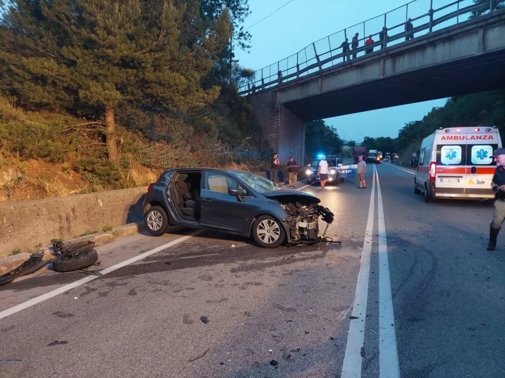 incidente auto telesina