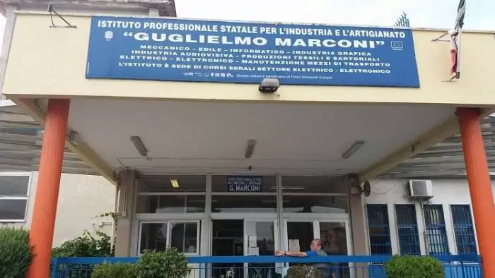 giugliano maniaco rapire professoressa