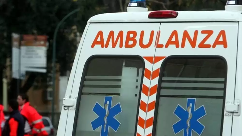 torre del greco malore spiaggia morto