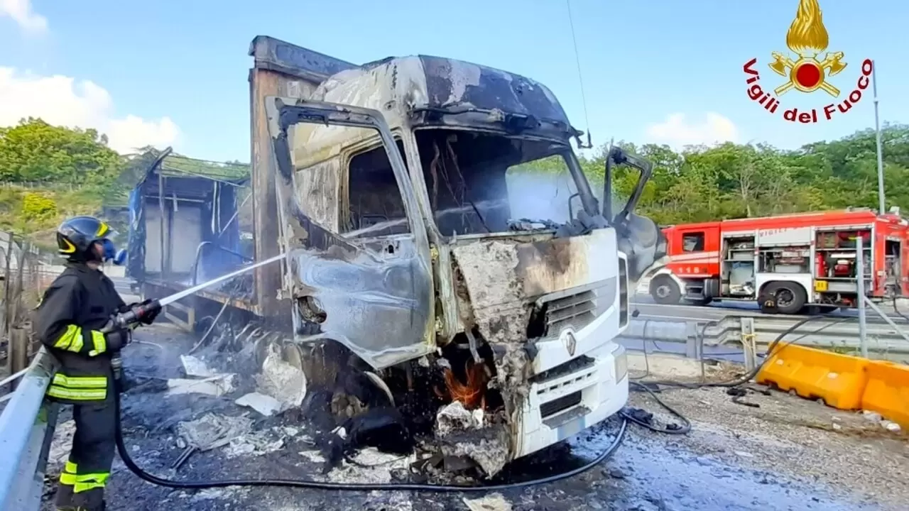 montemiletto incendio autocarro