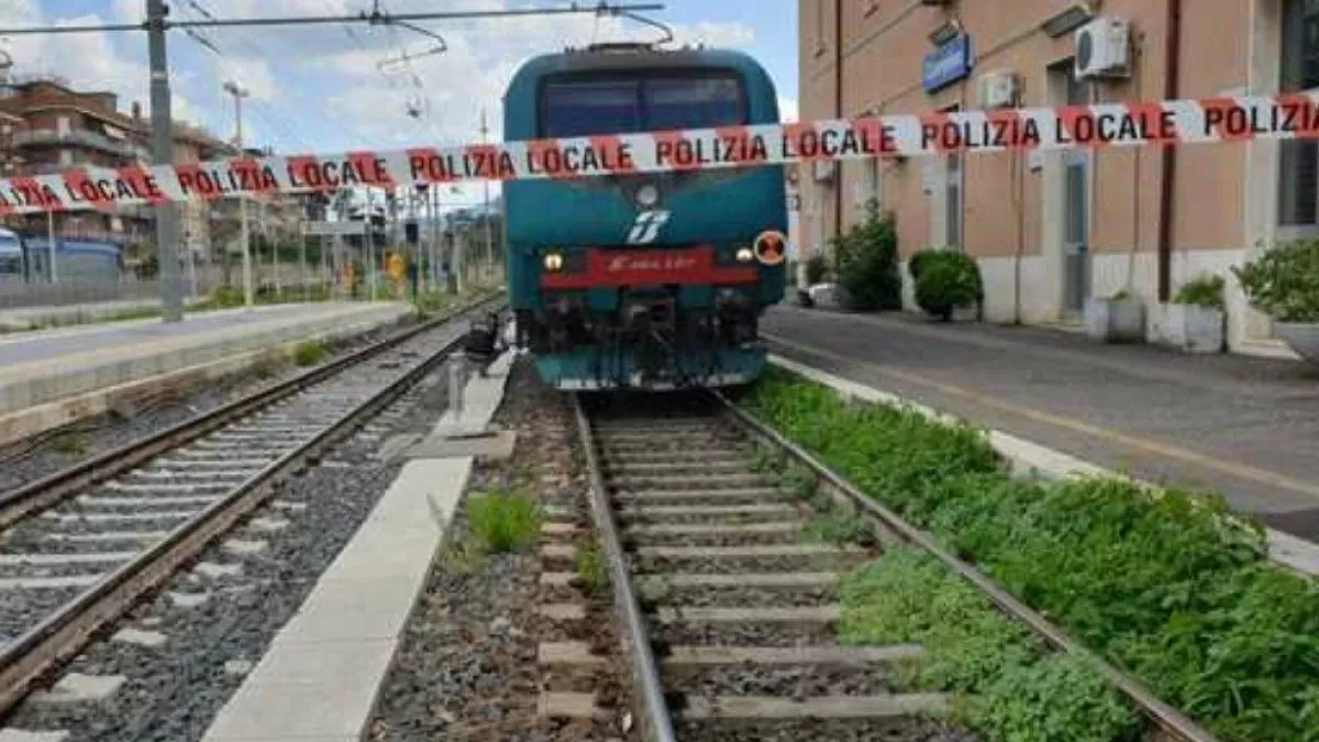 nocera superiore donna treno