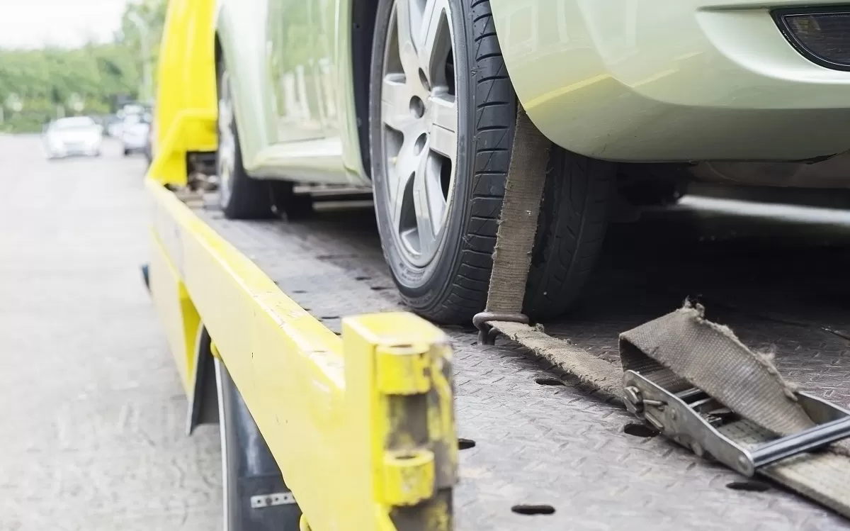 incidente-benevento-auto-sgancia-carroattrezzi