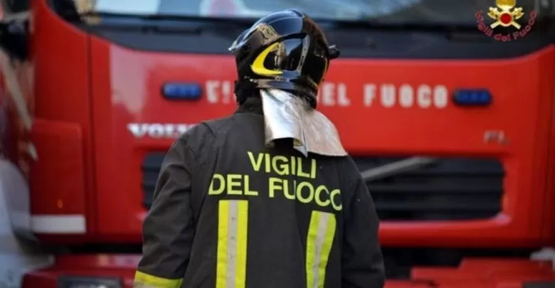 incendio afragola via salvo acquisto