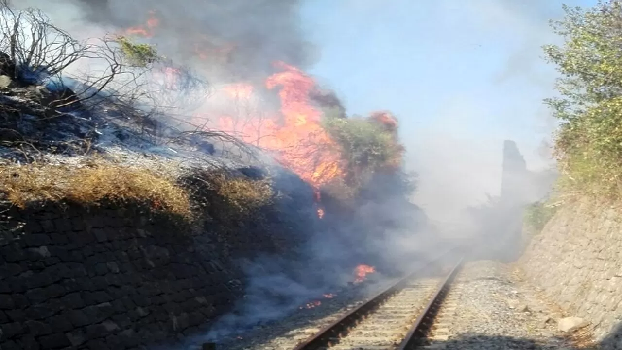 incendio binari falciano massico