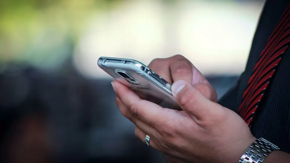 napoli tentata rapina telefono