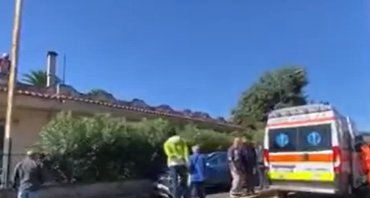 napoli incidente auto oggi 23 settembre