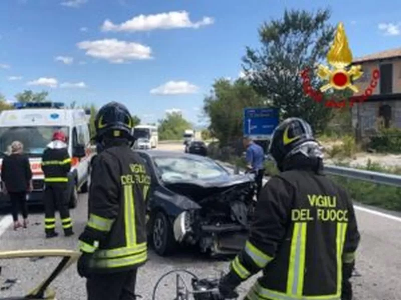 incidente auto ofantina