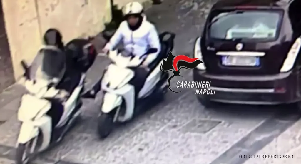 Furti con la tecnica della spinta, arrestato ragazzo napoletano