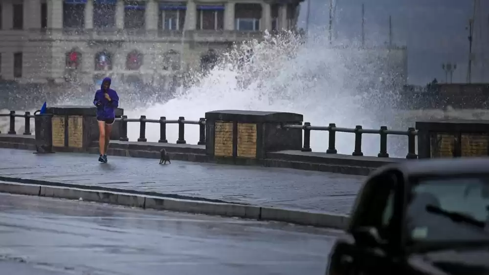 maltempo napoli chiusura