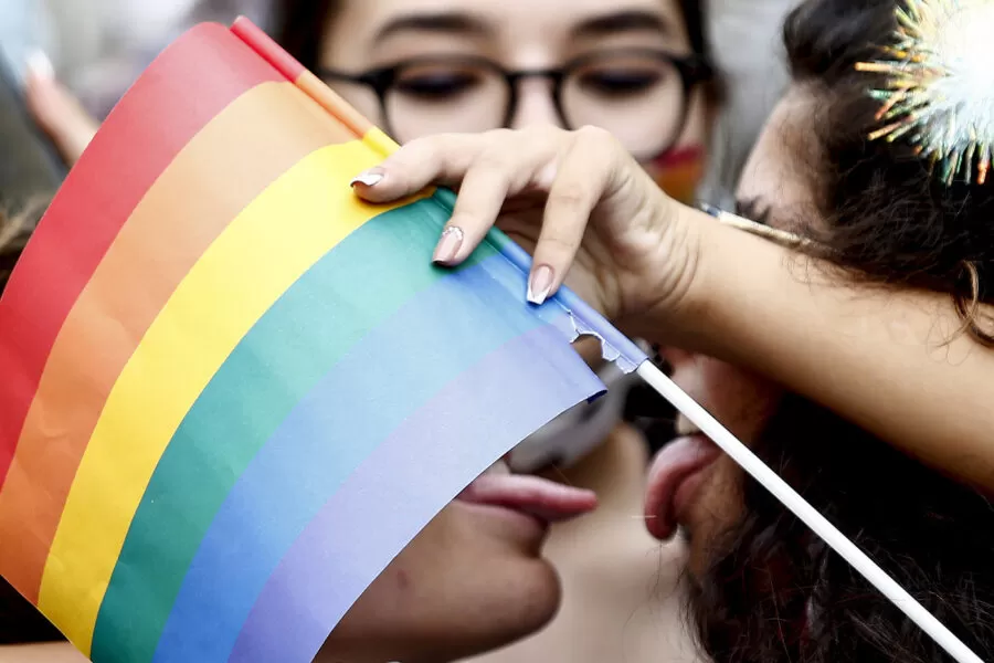 Dottoresse arcigay aggredite napoli