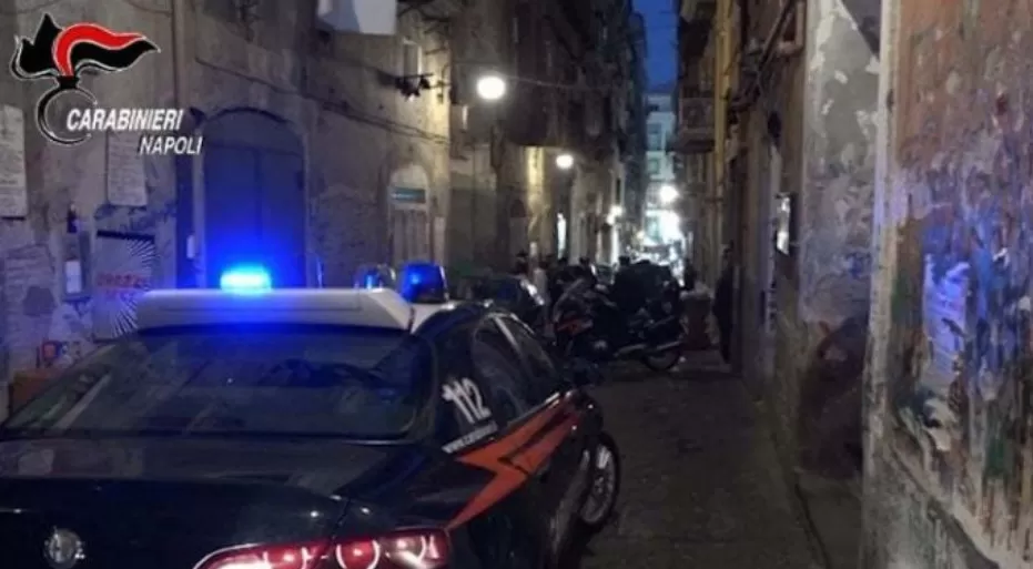 napoli anziana cade rapina