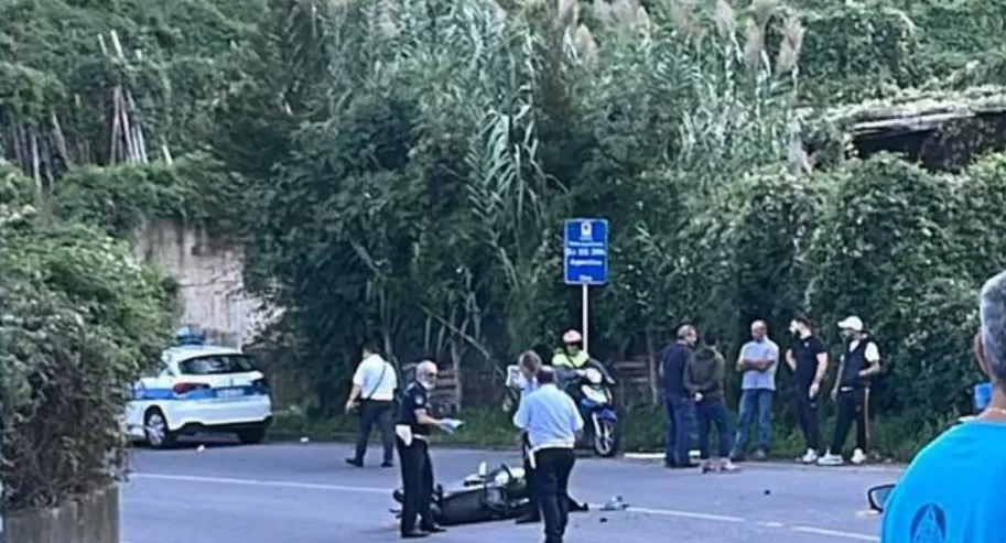 incidente scooter statale agerola muore