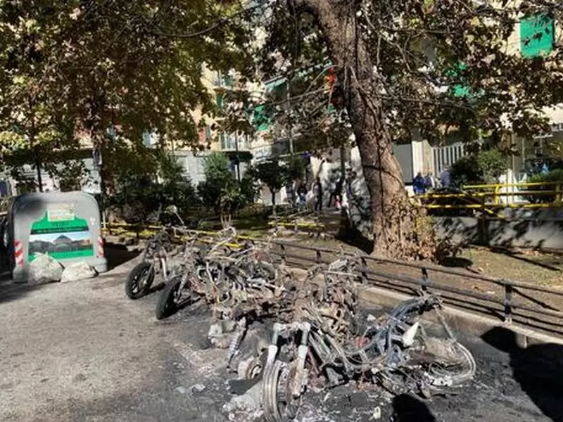 napoli incendio scooter oggi 6 novembre