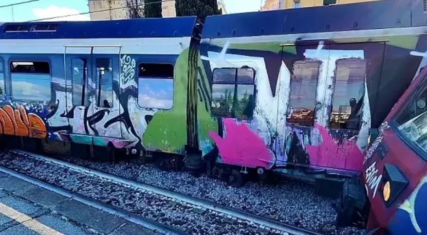 treno circumvesuviana deraglia