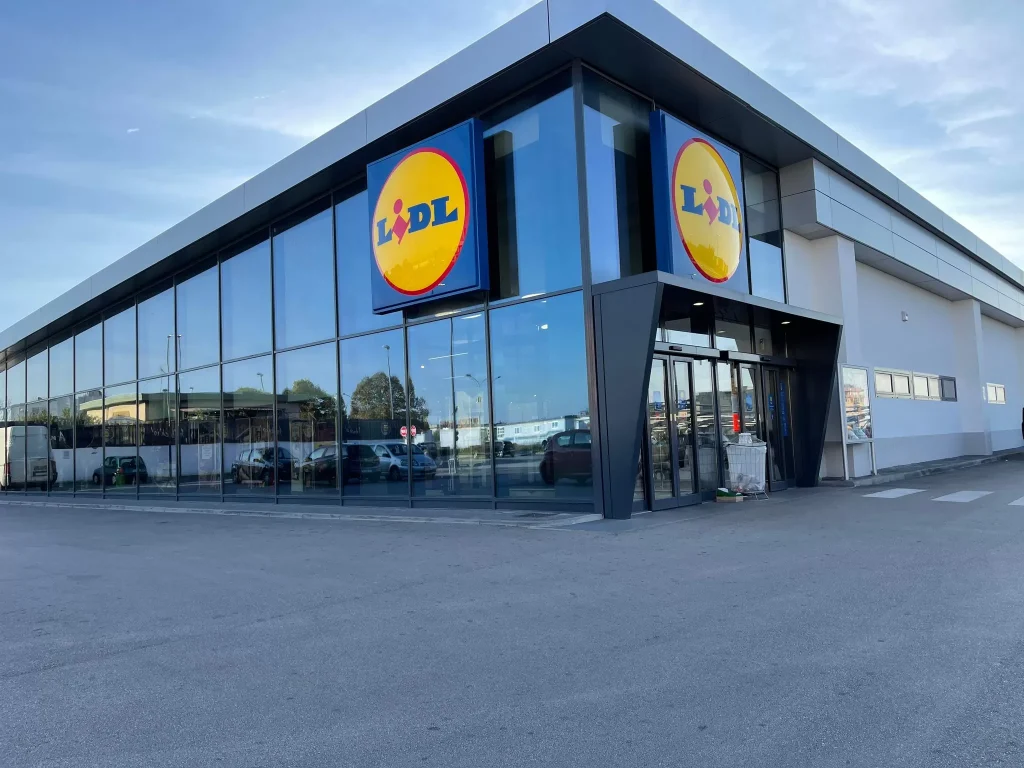 giugliano rapina lidl casacelle