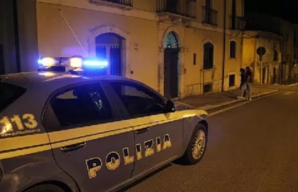 napoli rapina studenti violenza sessuale