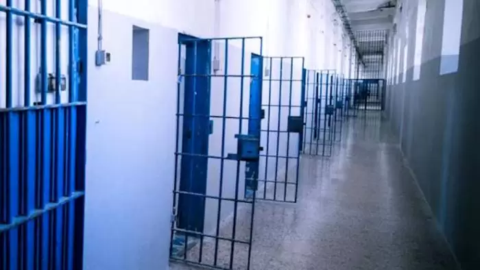 aggressione carcere femminile pozzuoli