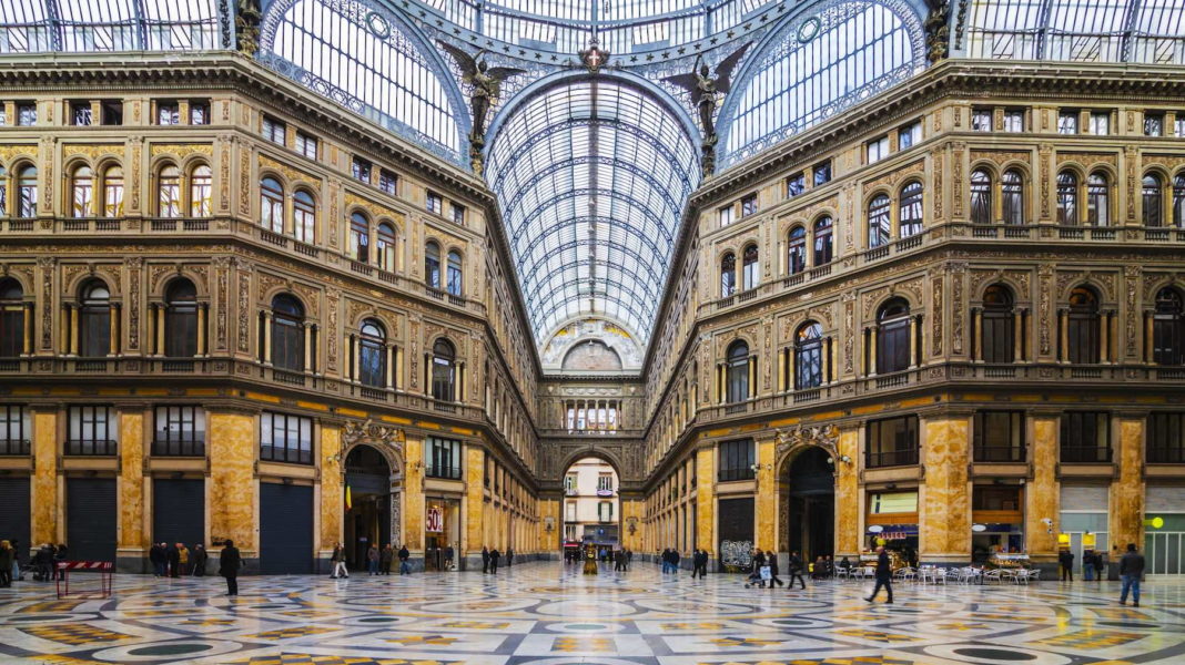 Napoli telecamere sorveglianza galleria umberto