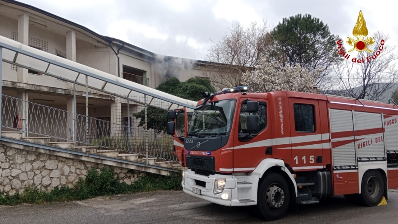 montoro incendio scuola