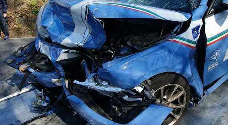 incidente inseguimento appia oggi 25 marzo