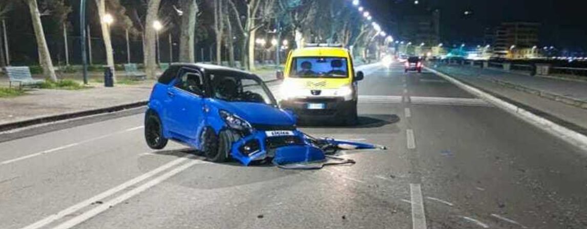 minicar contro scooter napoli