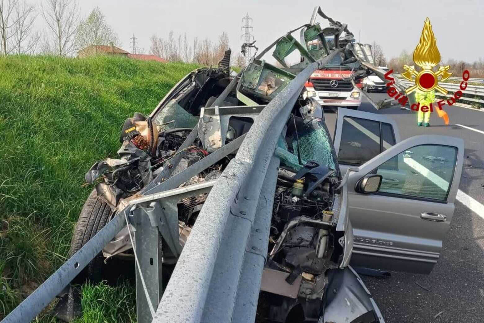 auto guardrail illesi