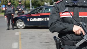 aggredito carabinieri coppia