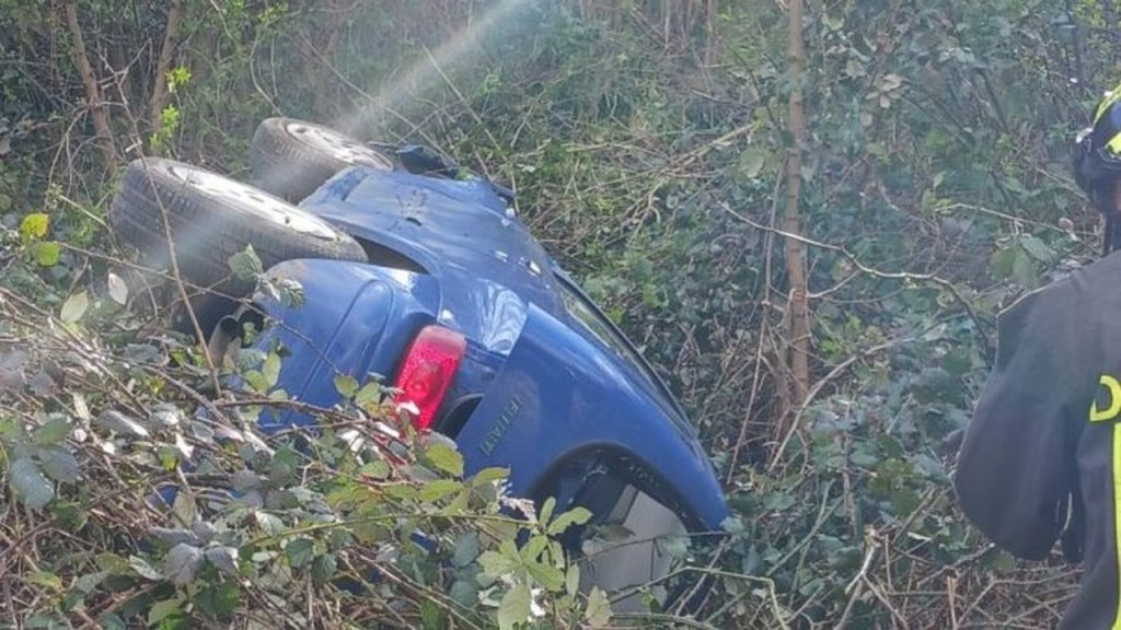 incidente-benevento-auto-scarpata-oggi-10-marzo