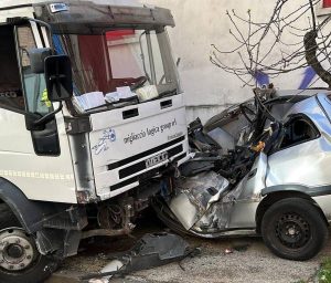 incidente-arenella-oggi-tir-travolge-auto