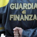 napoli finanzieri rubare casa