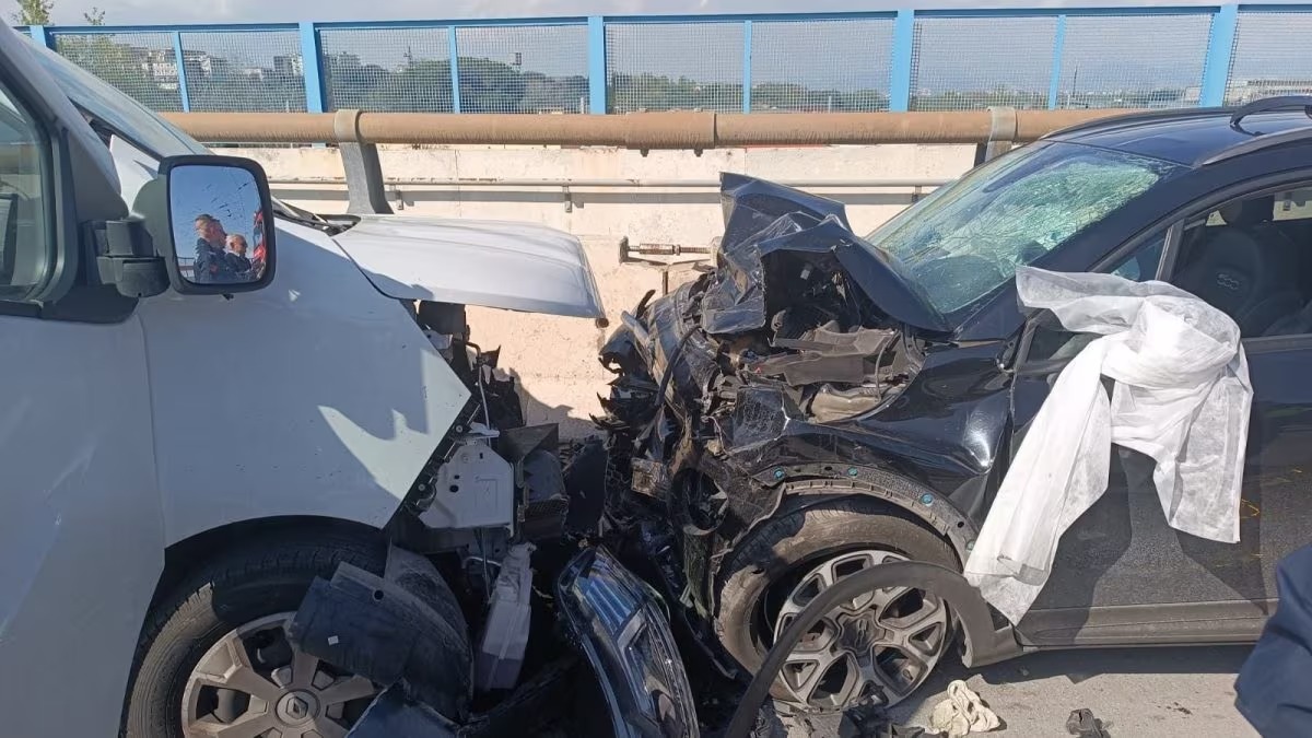 napoli-incidente-ponticelli-auto-minivan-morto-21-aprile