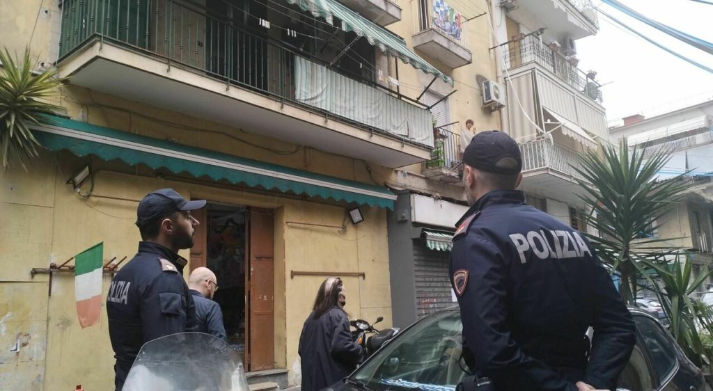 napoli-donna-caduta-balcone-arrestato-marito