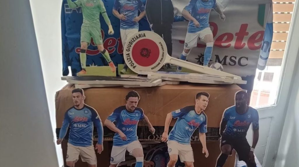 sequestro maglie false scudetto napoli