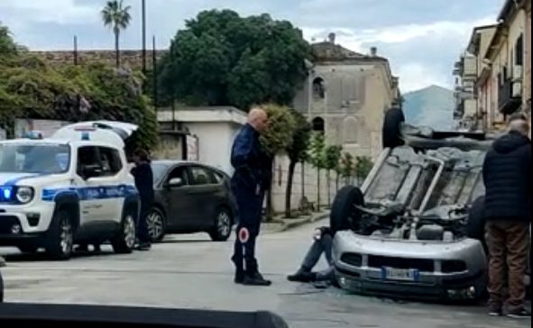 Incidente Casagiove auto