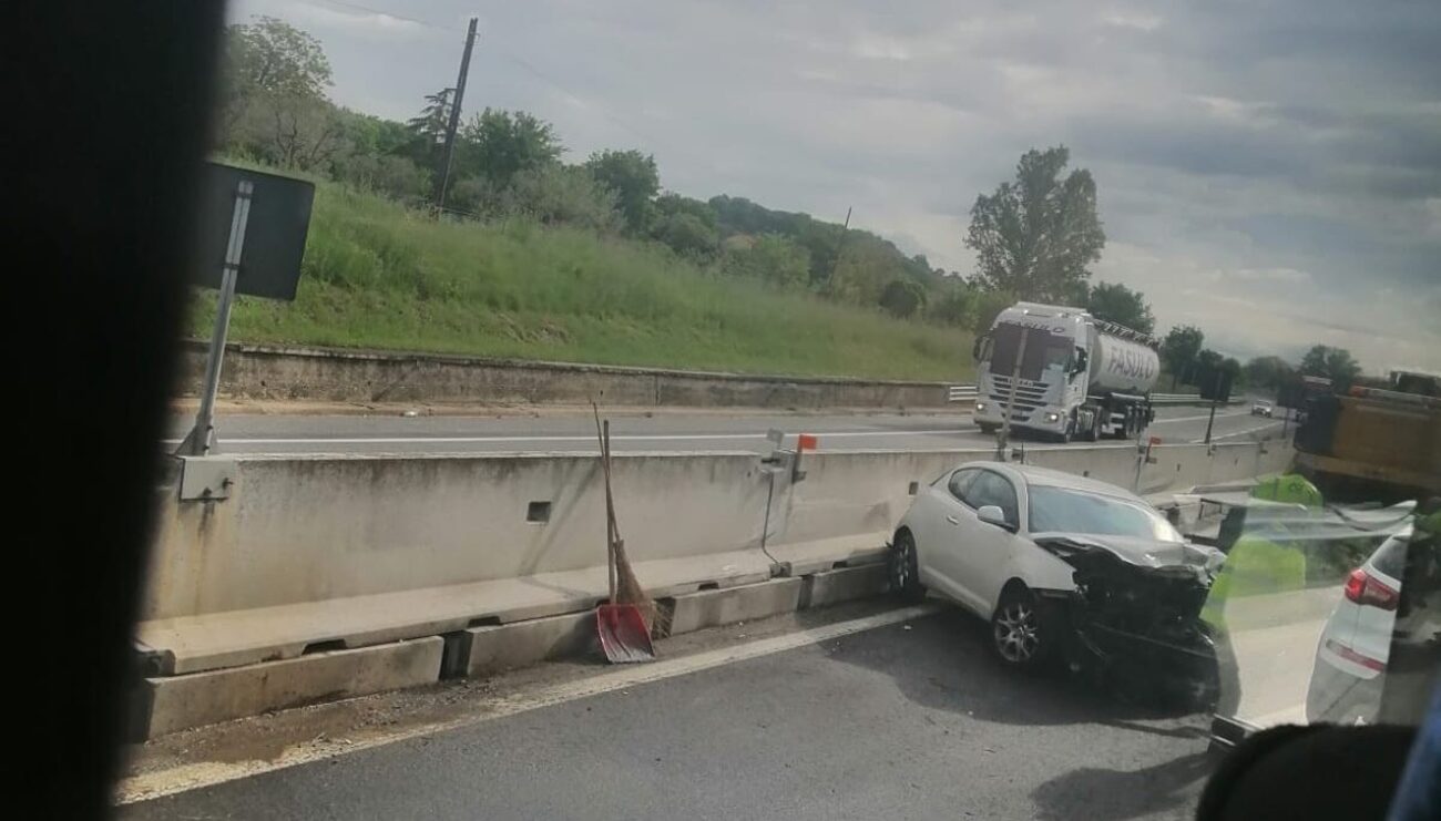 incidente A16 napoli canosa