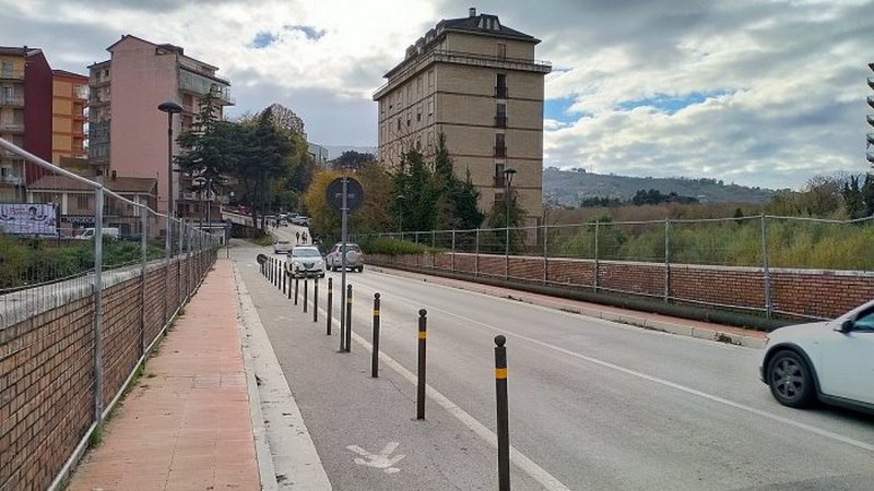 avellino tenta suicidio ponte ferriera salvato