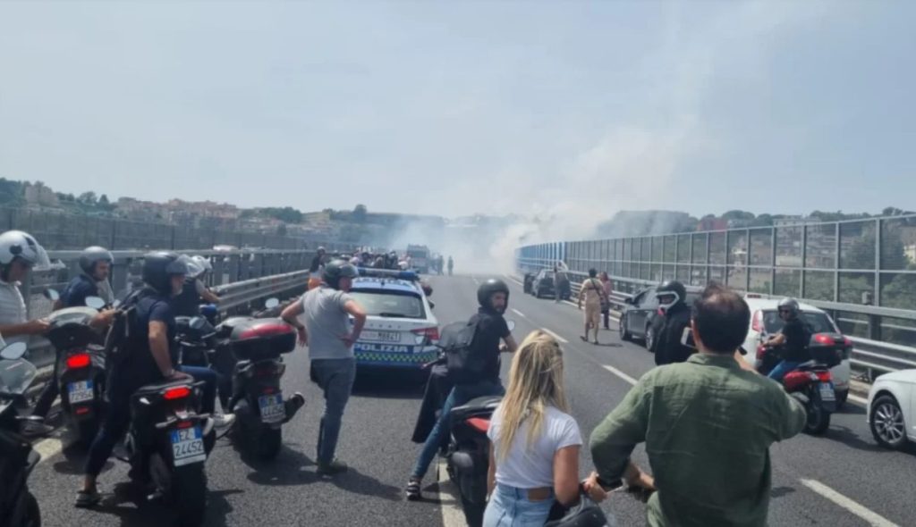 incidente tangenziale napoli ustionati oggi 23 giugno