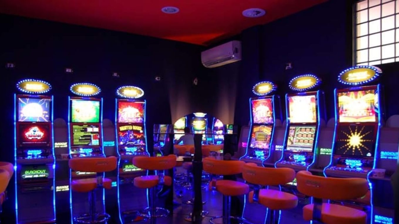 furto sala slot ariano irpino