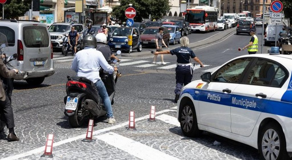 napoli furto sede polizia municipale