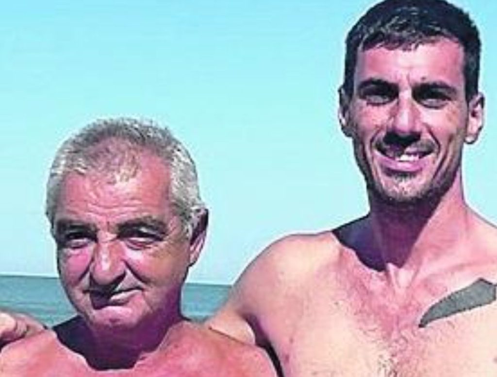 Castel Volturno pescatore annegare salvato surfista