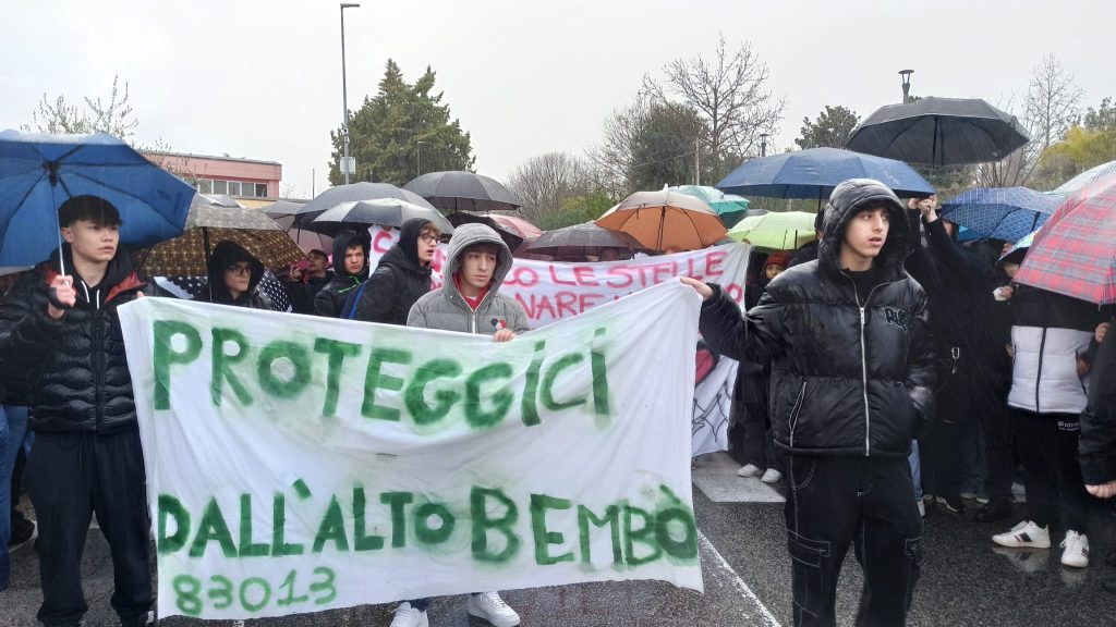 mercogliano corteo roberto bembo