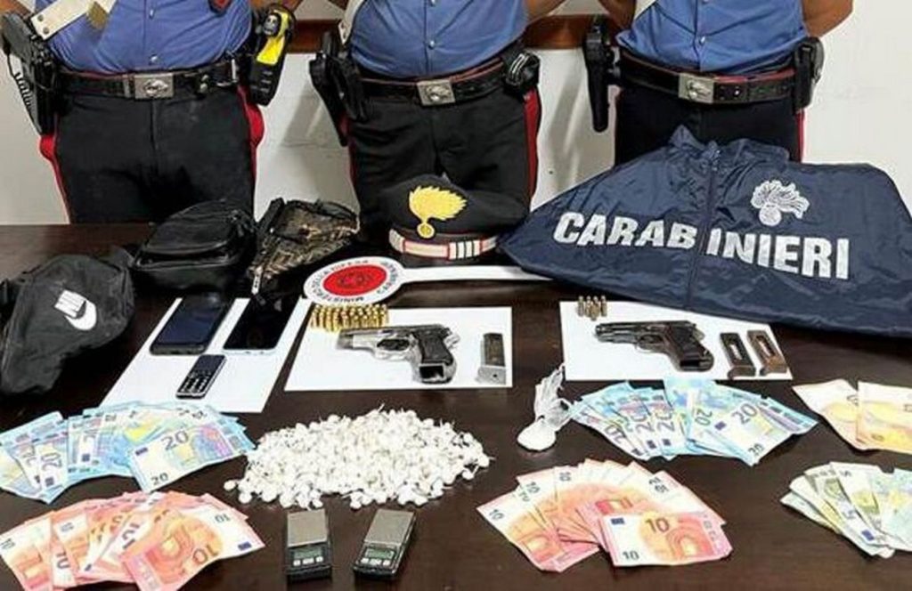 inseguimento-mondragone-droga-pistole-auto-arresti