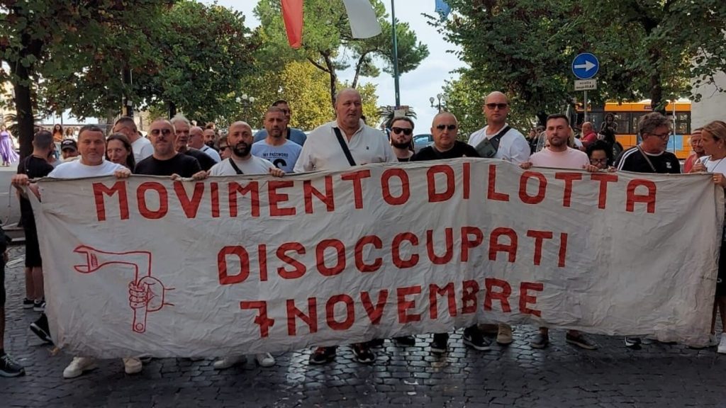 Napoli proteste Reddito cittadinanza