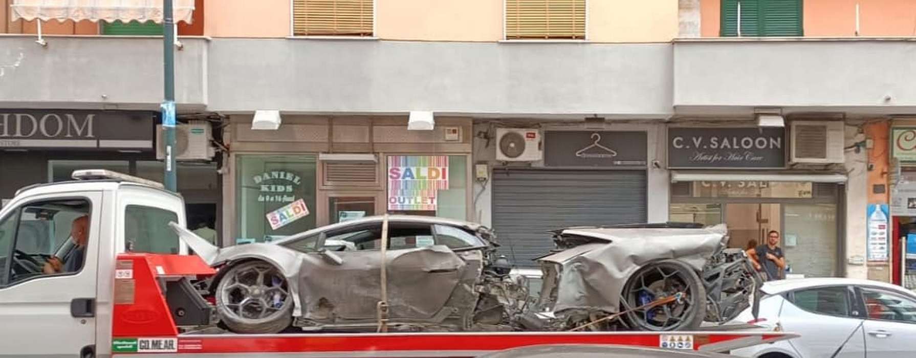 bagnoli lamborghini contro muro 14 settembre