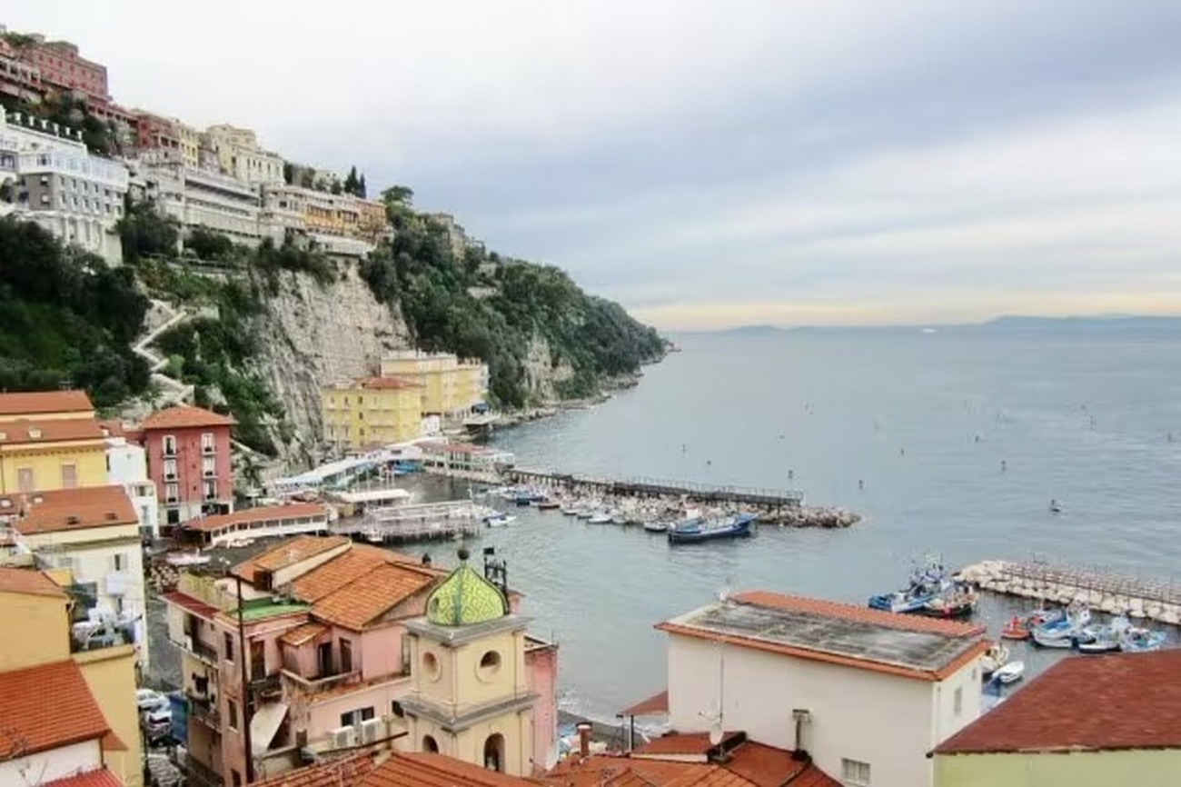 sorrento-divieto-balneazione-marina-grande