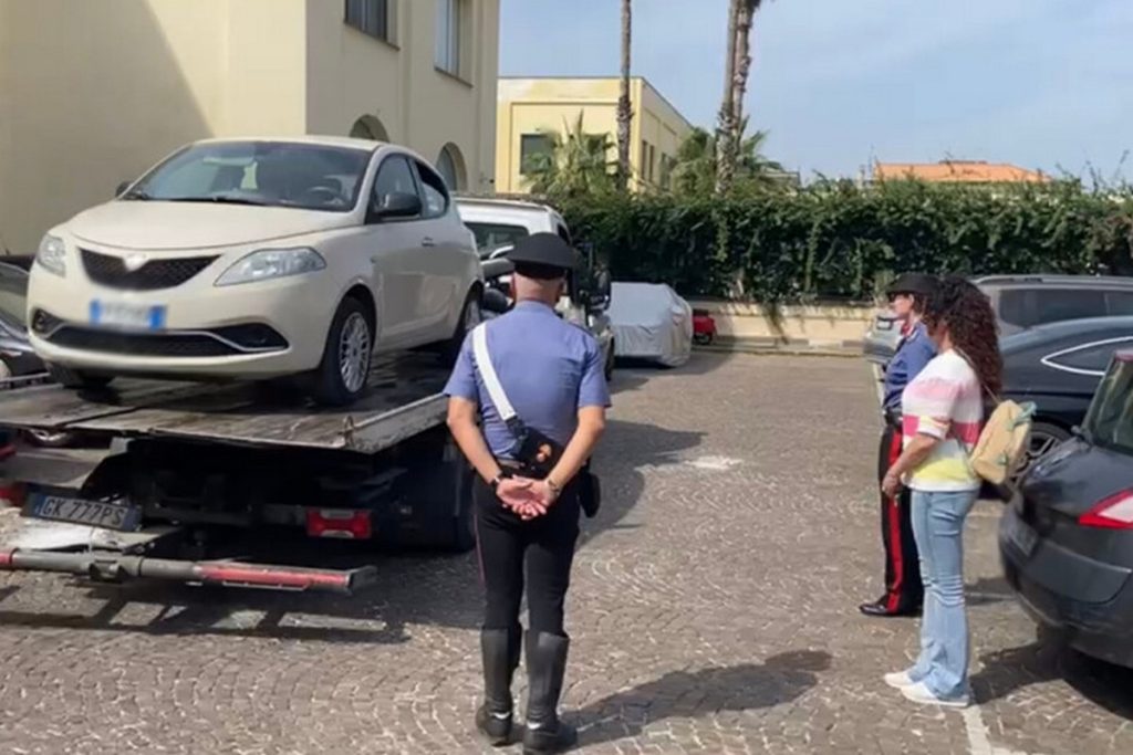 gragnano messa rubano auto arrestati